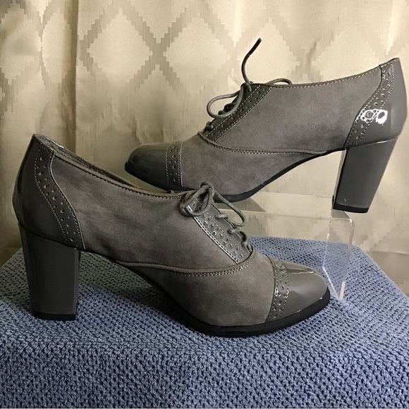 Karen Scott Kara Cap Toe Oxford Pumps - Picture 3 of 12